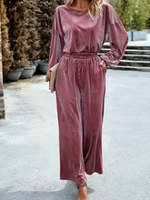 Load image into Gallery viewer, Women's Striped Velvet Long Sleeve Crop Top and Wide Leg Two-piece Set HWWX62YZAR