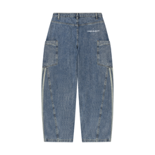 Load image into Gallery viewer, Women's Vintage Wash Barrel Leg Jeans