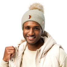 Load image into Gallery viewer, Columbia pom-pom beanie