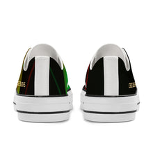 Load image into Gallery viewer, SF_S62 Unisex Classic Low Top Canvas Shoes - White
