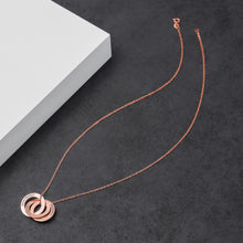 Load image into Gallery viewer, Engraved 3 Interlocking Russian Rings Necklace