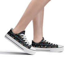 Load image into Gallery viewer, Women's Classic Low Top Canvas Shoes