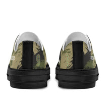 Load image into Gallery viewer, Women's Classic Low Top Canvas Shoes