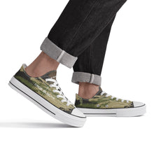 Load image into Gallery viewer, Men's Classic Low Top Canvas Shoes