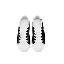 Load image into Gallery viewer, Kids Low Top Canvas Shoes
