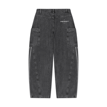 Load image into Gallery viewer, Women's Vintage Wash Barrel Leg Jeans
