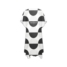 Load image into Gallery viewer, Mid-Length Side Slits Chiffon Cover Up (H50)
