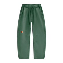 Load image into Gallery viewer, Unisex Vintage Wash Barrel Leg Fleece Sweatpants

