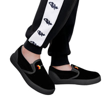 Load image into Gallery viewer, D28 Kids Slip-on shoes - Black
