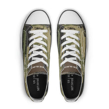 Load image into Gallery viewer, Men&#39;s Classic Low Top Canvas Shoes
