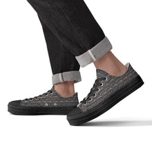 Load image into Gallery viewer, Men's Classic Low Top Canvas Shoes
